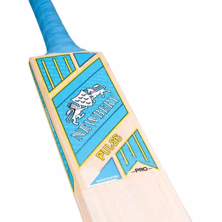 Newbery Pulse Grade 4 Cricket Bat (2026)