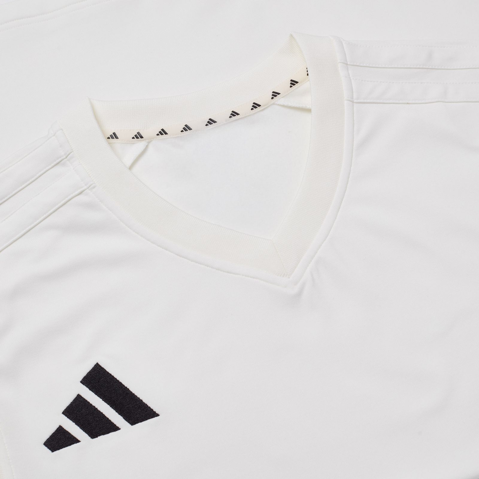 Adidas Incurza Elite Sleeveless Cricket Sweater (2026) -