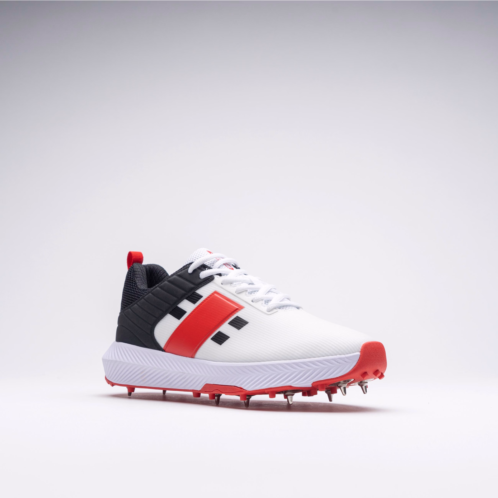 Gray-Nicolls Players 3.0 Spike Cricket Shoes - White/Black/Red (2024) - Gray-Nicolls Players 3.0 Spike Cricket Shoes - White/Black/Red (2024) - Gray-Nicolls Players 3.0 Spike Cricket Shoes - White/Bla