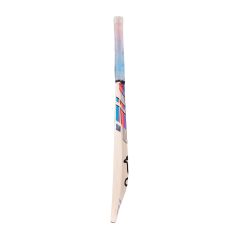 Kookaburra Aura Pro Small Adult Cricket Bat (2024) - Close-up