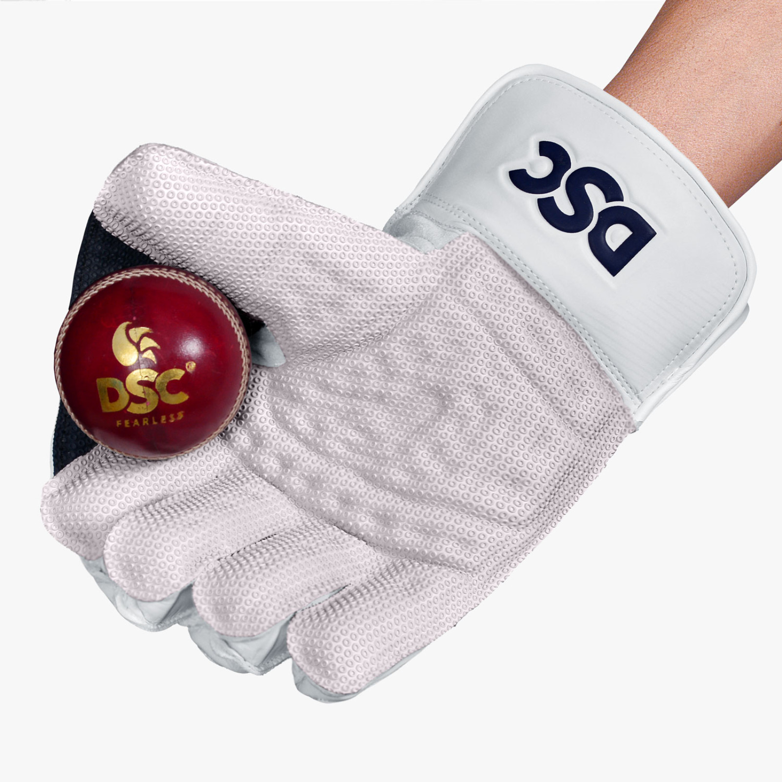 DSC Pearla X1 Wicket Keeping Gloves (2024) - DSC Pearla X1 Wicket Keeping Gloves (2024) - Close-up