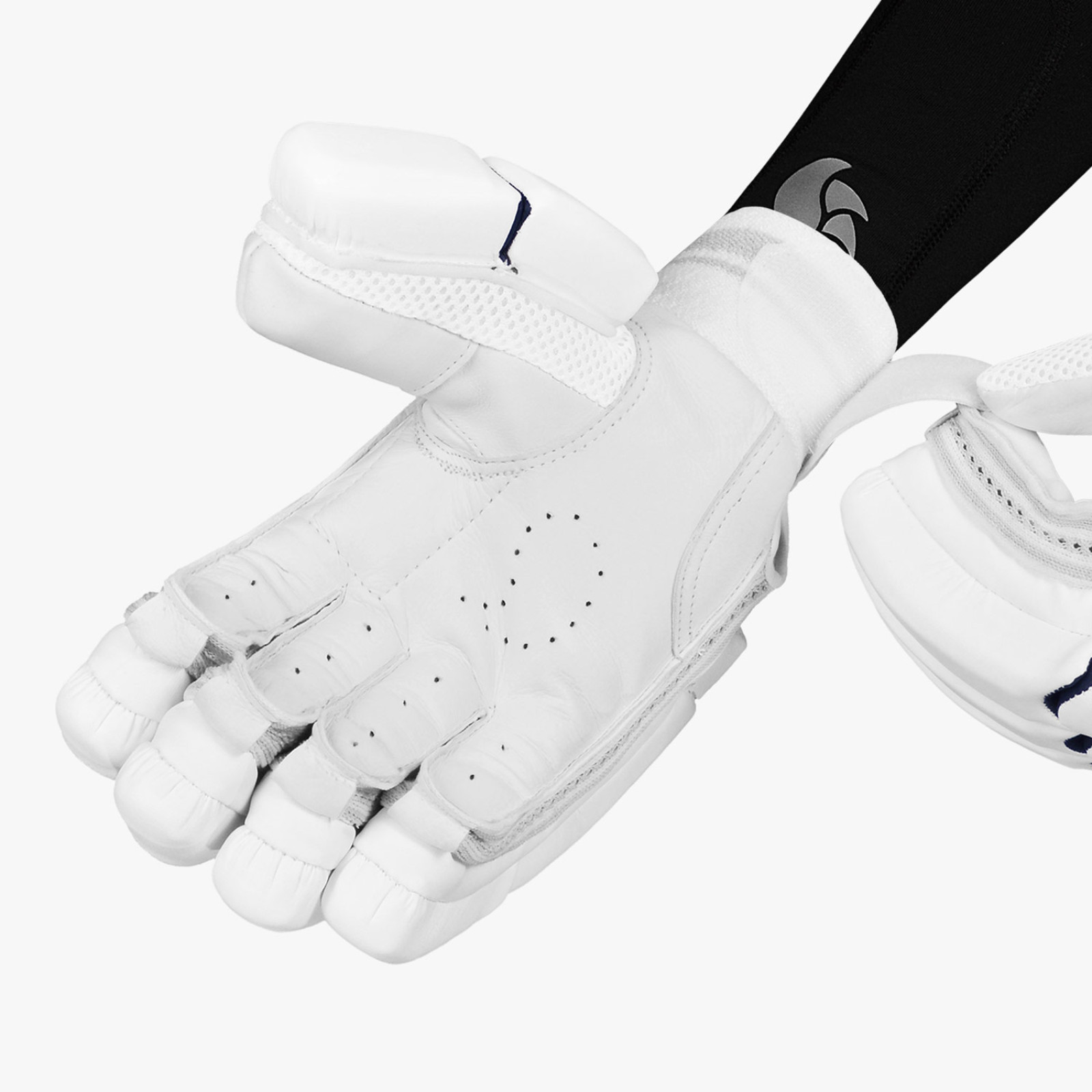 DSC Pearla X3 Cricket Gloves (2024) - Detail