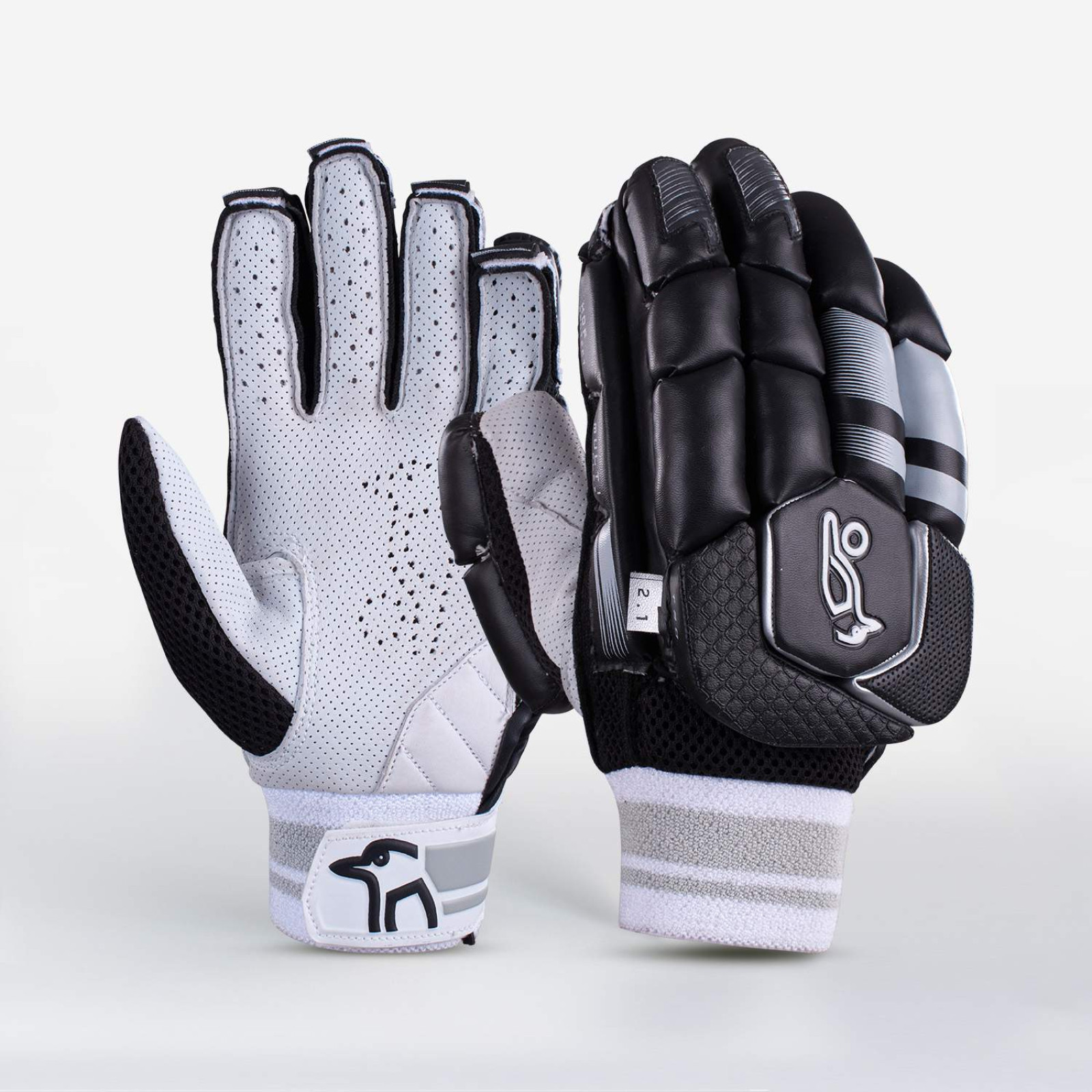 Kookaburra 2.1 T/20 Black Batting Gloves (2024) - Kookaburra 2.1 T/20 Schwarze Schlaghandschuhe (2024)