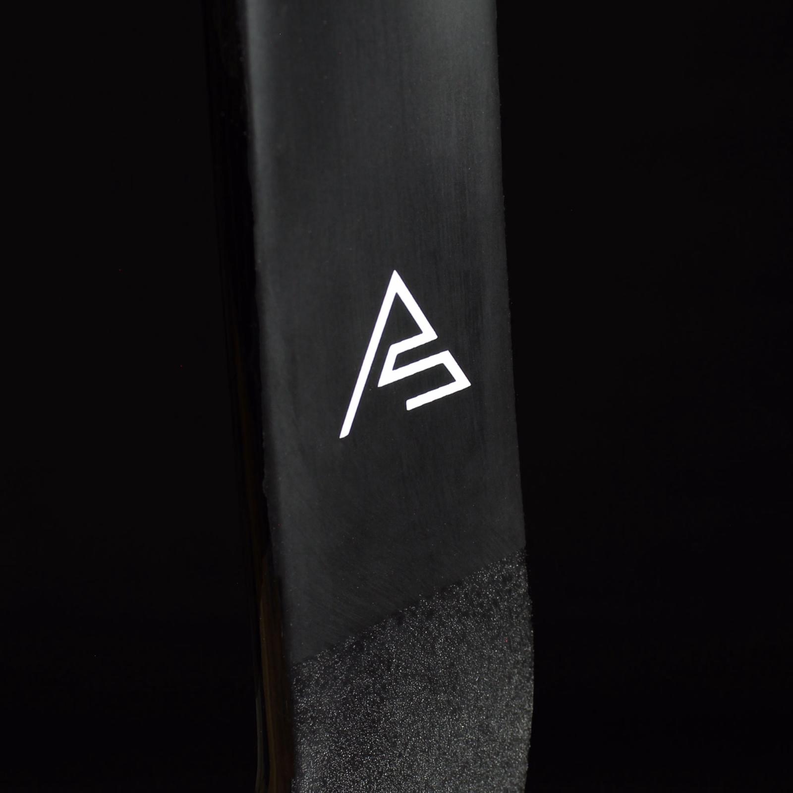 Dragon Nemesis 70 X Low Bow Hockey Stick (2024/25) - View 4 of 24