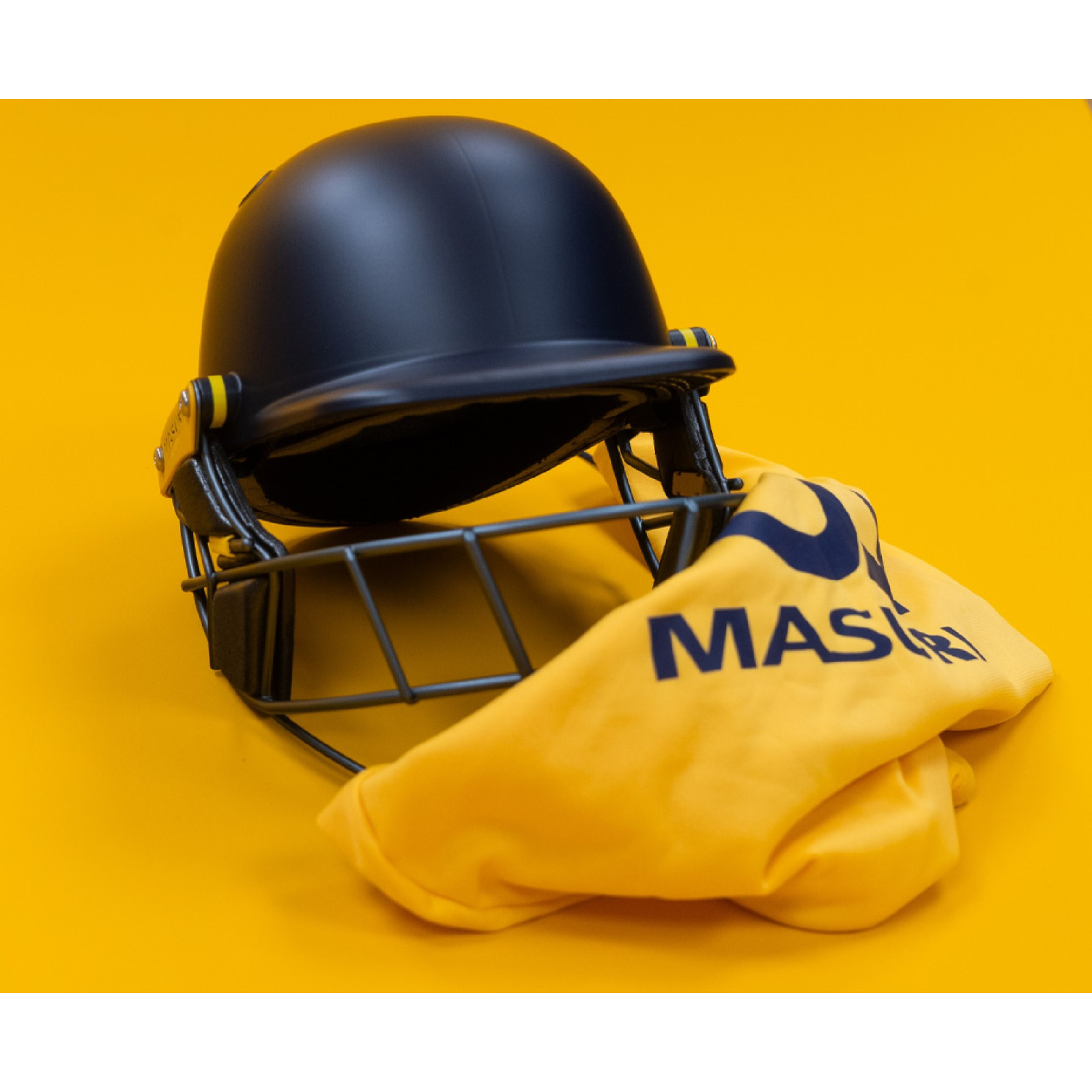 Masuri T Line Plus Titanium Junior Cricket Helmet - Navy - Masuri T Line Plus Titanium Junior Cricket Helmet - Navy - Alternate Angle