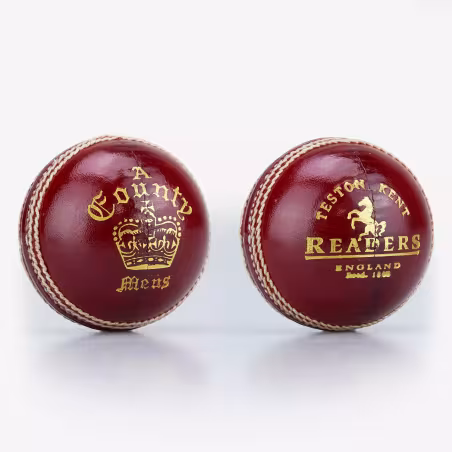 Readers County Crown Cricket Ball - Red