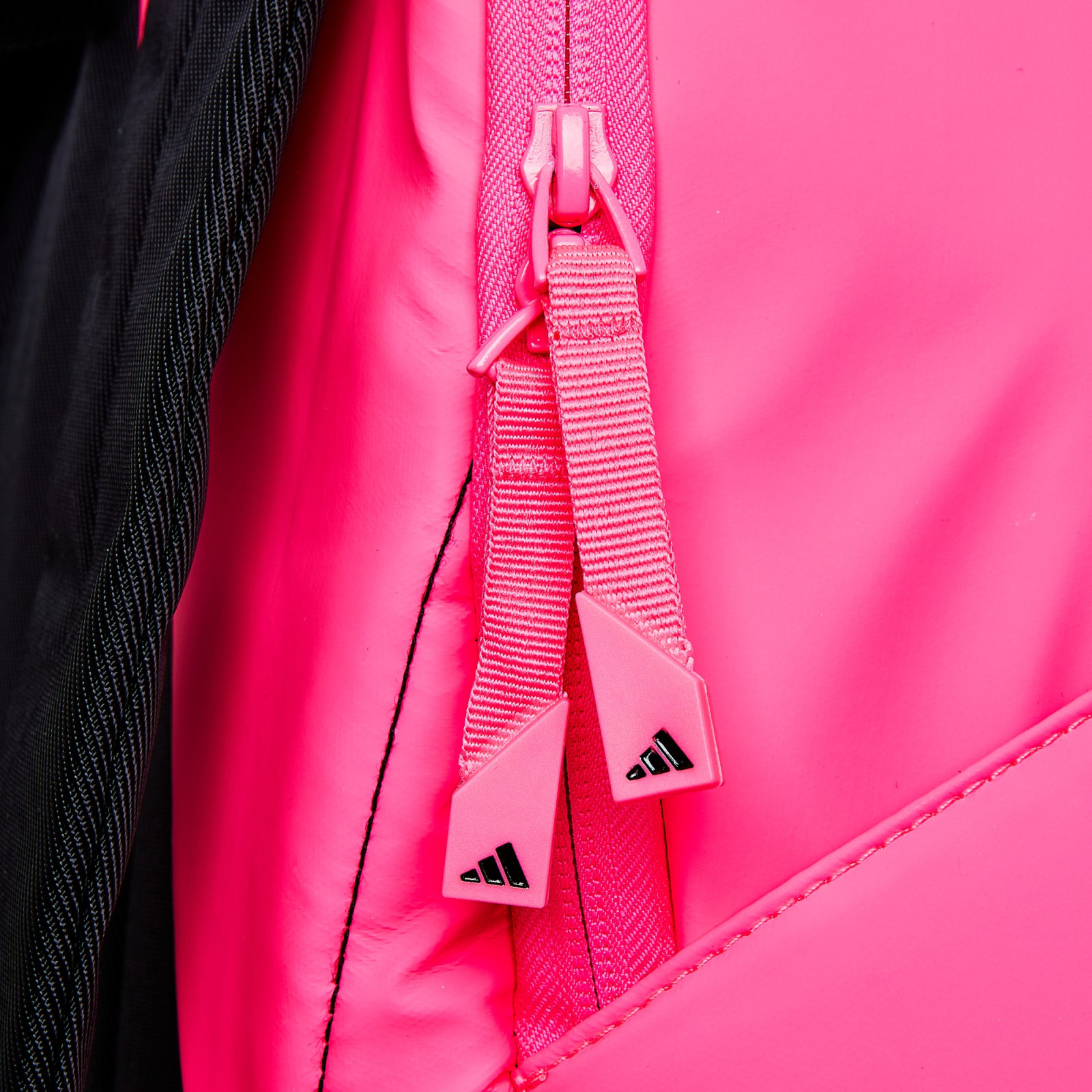 Adidas VS .6 Hockeyrucksack Schwarz - Pink (2025/26) - Detail