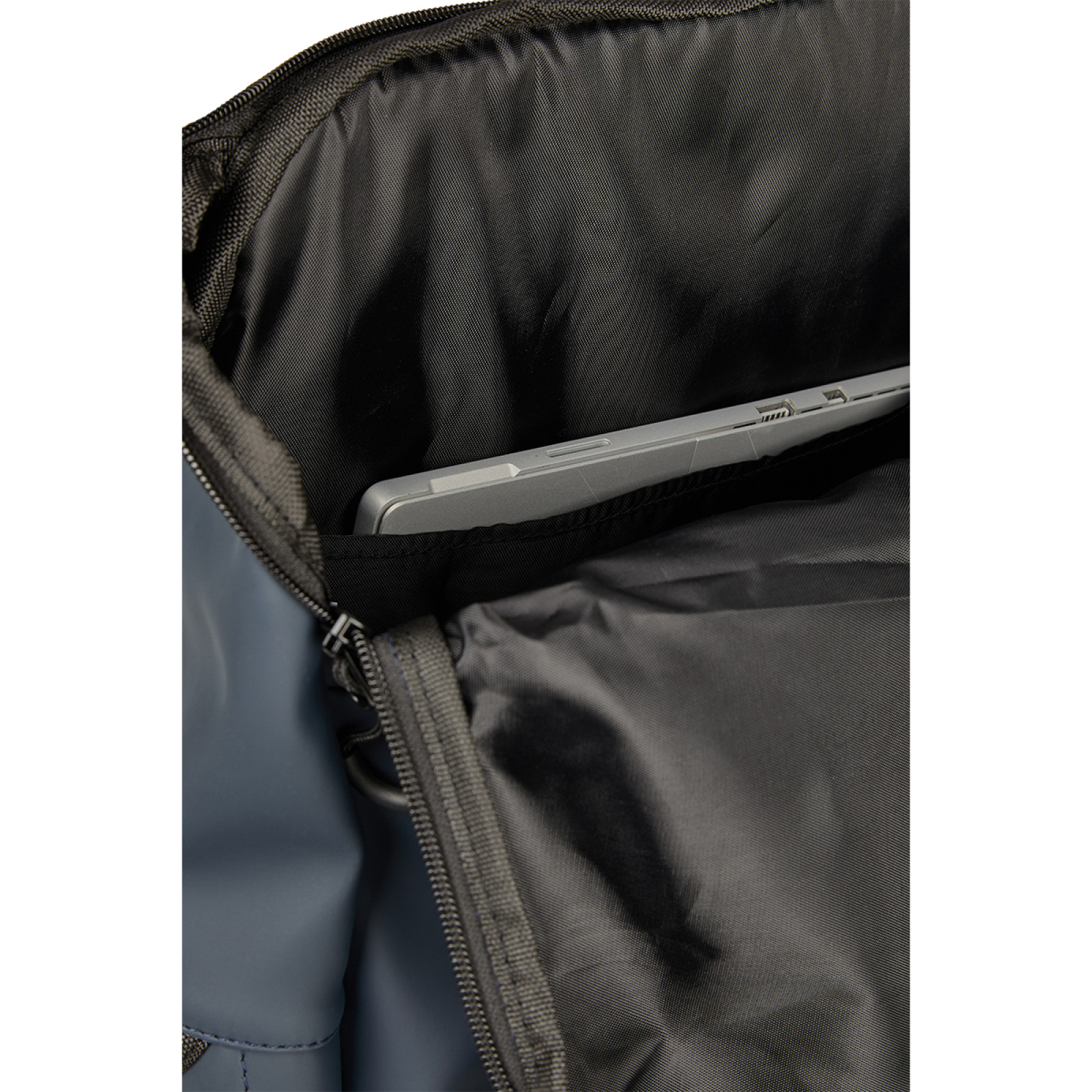 TK Deluxe Rucksack - Navy (2025/26) - Close-up